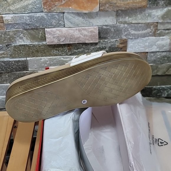 Donald J Pliner Fifi Women's Platform Sandal - Picture 12 of 13